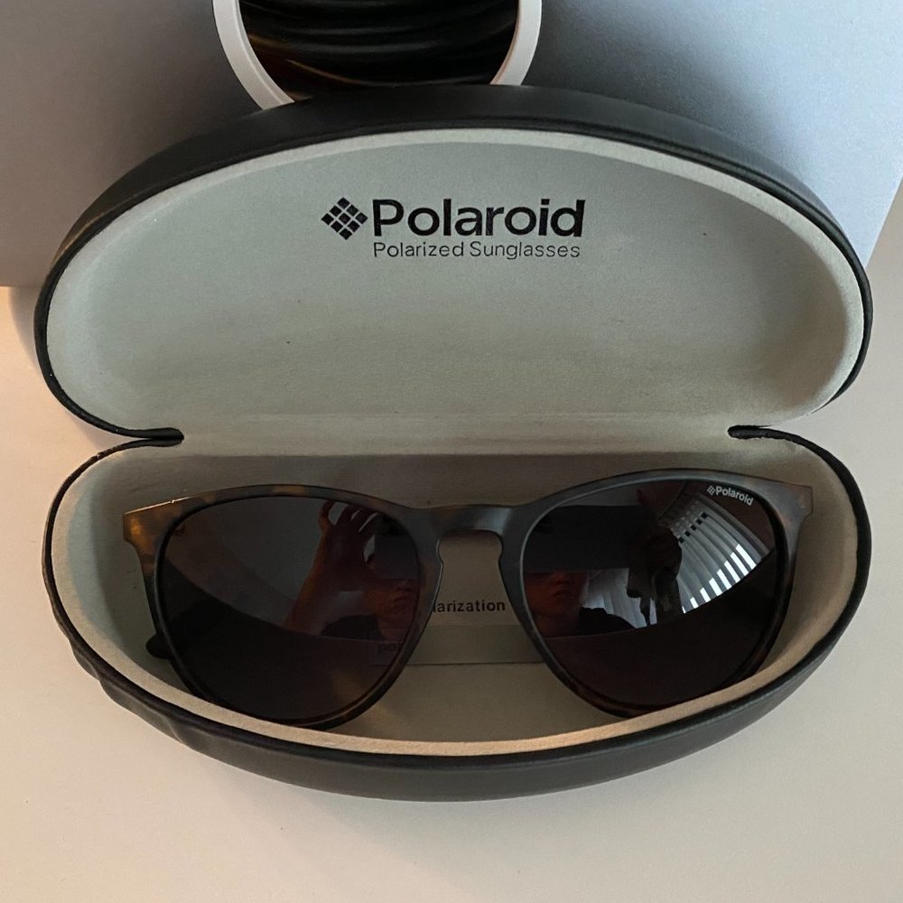 Polaroid Sunglass - image 8